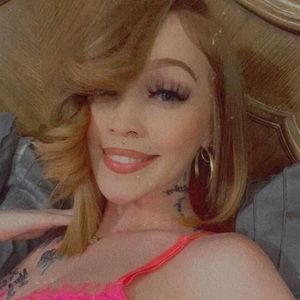 Meet your Posher, Leigha